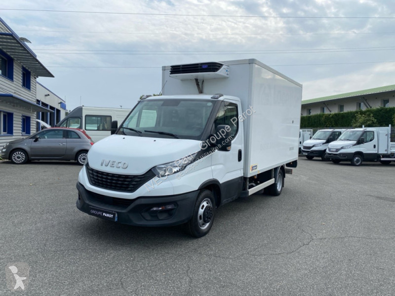 Véhicule utilitaire Iveco 35C16 Empattement 3750