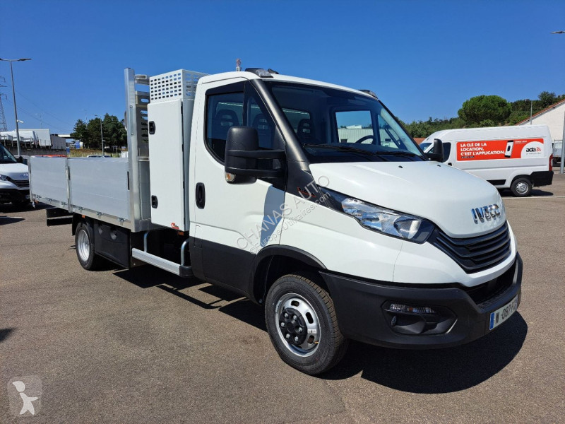 Véhicule utilitaire Iveco 35C16 160CV 3L...