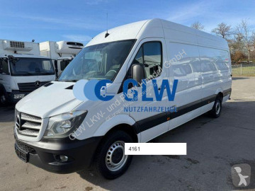 Fourgon utilitaire Mercedes