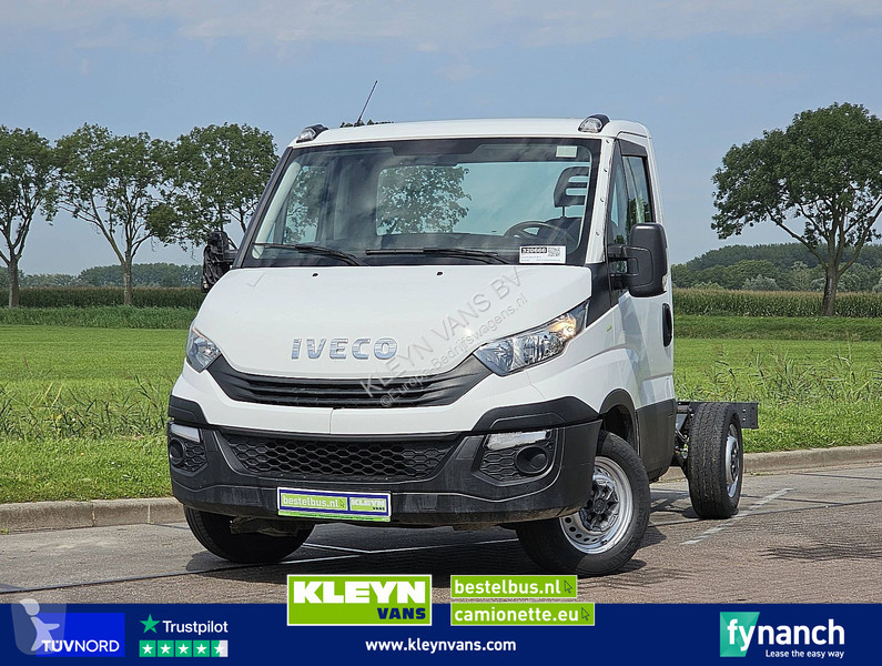 Furgoneta Iveco 35 S 12 CHASSIS