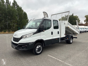 Con volquete Iveco