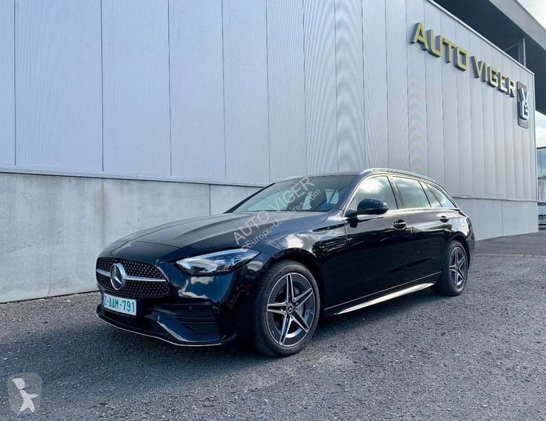 Véhicule utilitaire Mercedes...