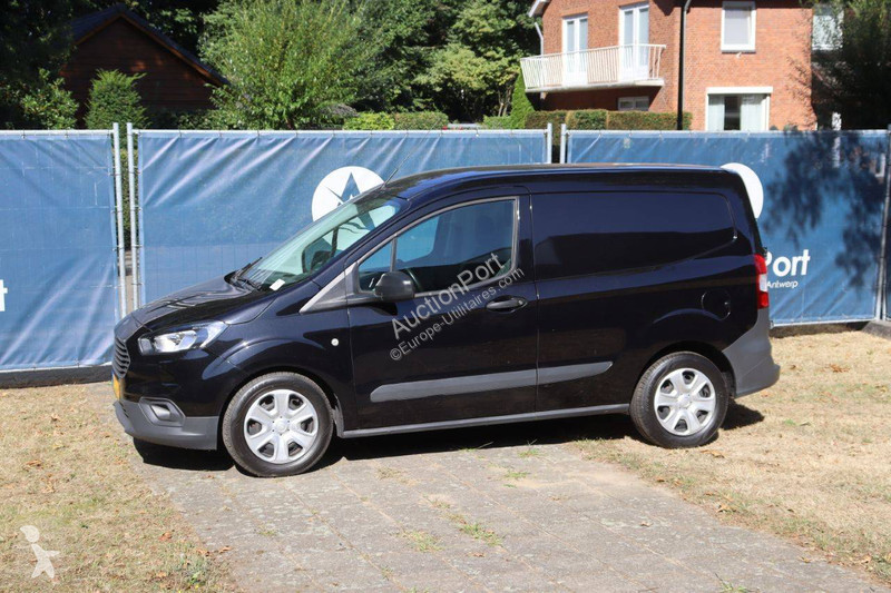 Furgoneta Ford Courier