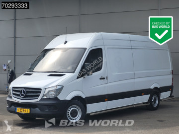 Fourgon utilitaire Mercedes