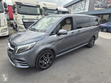 Voiture monospace Mercedes