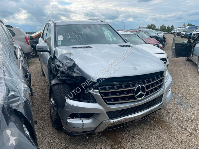 Véhicule utilitaire Mercedes Classe M ML...