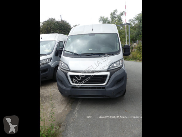 Véhicule utilitaire Peugeot