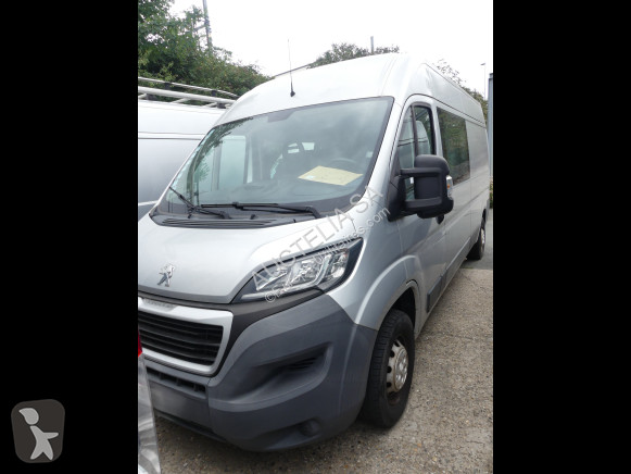 Véhicule utilitaire Peugeot