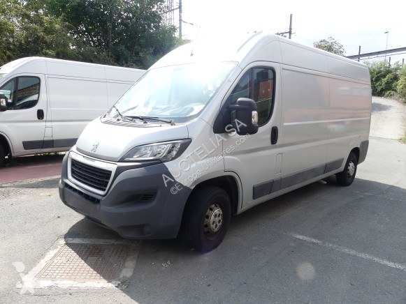 Véhicule utilitaire Peugeot