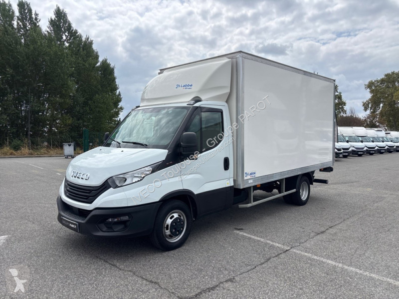 Nyttofordon Iveco 35C16H3.0 empattement 4100
