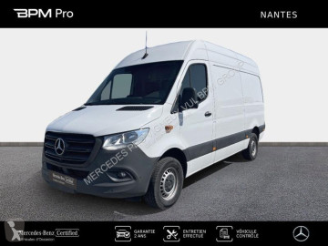 Fourgon utilitaire Mercedes