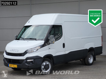 Iveco Daily 35C15 3,0L Dubbellucht L2H2 3,5t Trekhaak Navi Airco Cruise Camera L2 12m3 A/C Towbar Cruise control