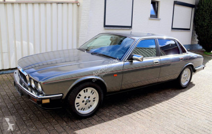 Jaguar XJ12 XJ-12