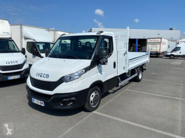 Con volquete Iveco
