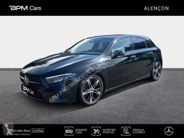 Voiture berline Mercedes