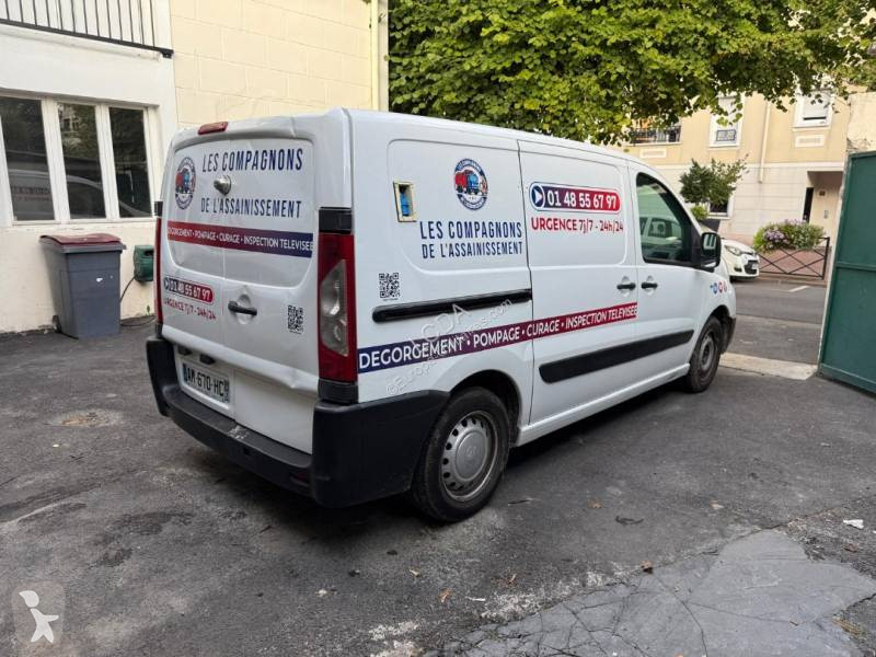 Peugeot van
