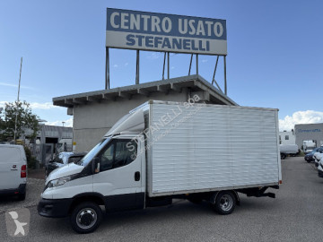 Caja cerrada Iveco