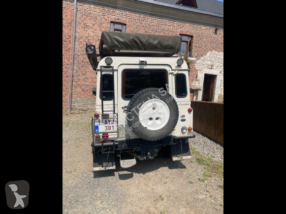 Véhicule utilitaire Land Rover 11O