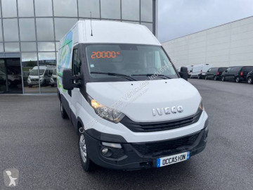 Furgonetă lungă Iveco
