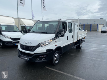 Con volquete Iveco