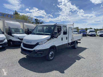 Con volquete Iveco