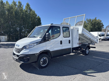 Con volquete Iveco
