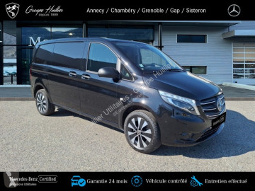 Fourgon moyen Mercedes