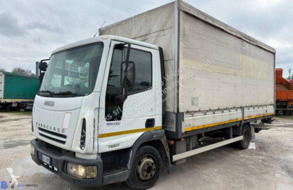 Transportbil med skjutbara sidoväggar Iveco