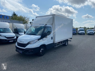 عربة نفعية بصندوق ذي حجم كبير Iveco
