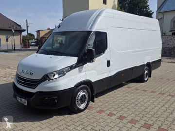 شاحنة طويلة Iveco
