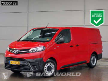 Furgoneta mediana Toyota