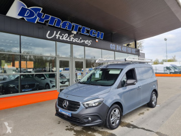 Fourgonnette Mercedes