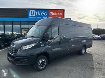 Fourgon long Iveco neuf