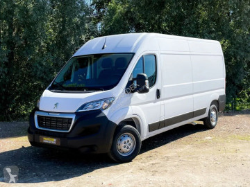 Furgón largo Peugeot