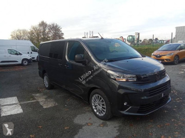 Fourgon moyen Peugeot neuf