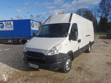Furgon długi Iveco