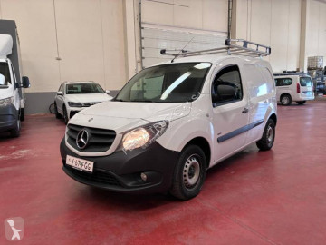 Furgoneta Mercedes
