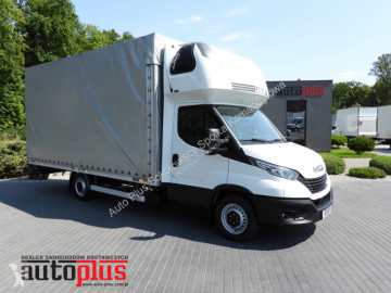 Con toldo Iveco