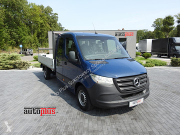 Dostawcza platforma Mercedes