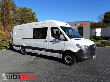 Furgon dostawczy Mercedes