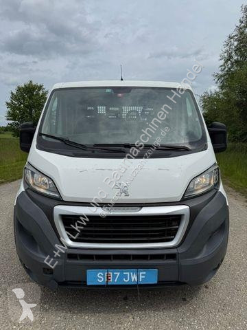 Utilitaire plateau Peugeot