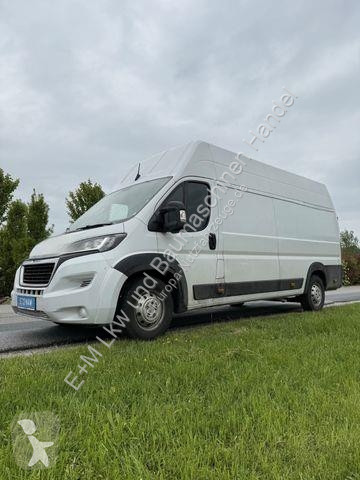 Fourgon Peugeot