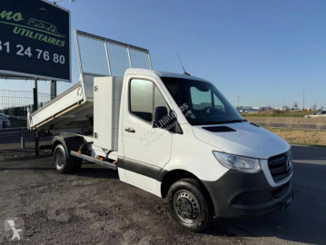 Utilitaire benne Mercedes