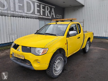 MitsubishiL 200