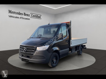 Utilitaire plateau Mercedes