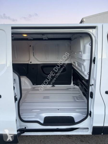 Fourgon moyen Nissan neuf