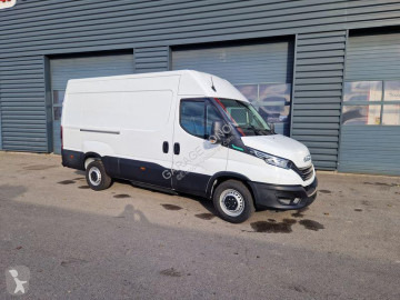 Fourgon Iveco neuf