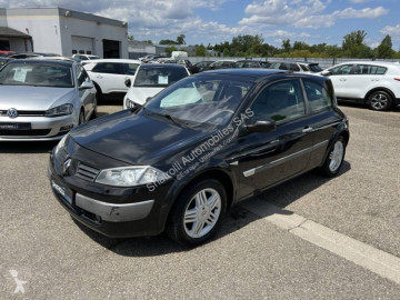 Bil sedan Renault ny