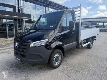 Utilitaire benne Mercedes