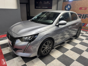 Voiture berline Peugeot
